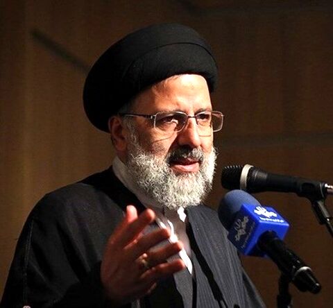 در مکتب انتظار ایستادن و عقب‌گرد نداریم