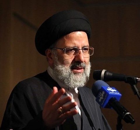 در مکتب انتظار ایستادن و عقب‌گرد نداریم