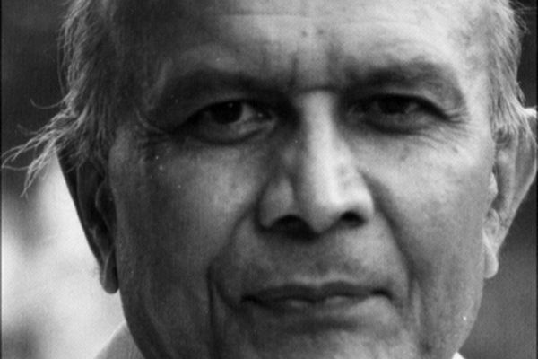 به مناسبت 14 آذر، سالروز درگذشت دکتر غلامحسین یوسفی