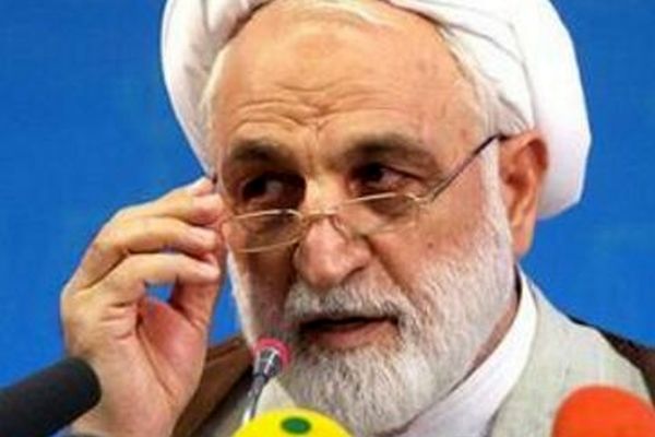 پاسخ‌های صریح «اژه‌ای» به سوالات خط قرمزی دانشجویان