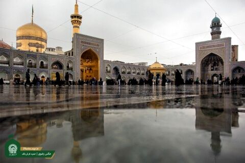 بارش باران پاییزی در حرم مطهر رضوی