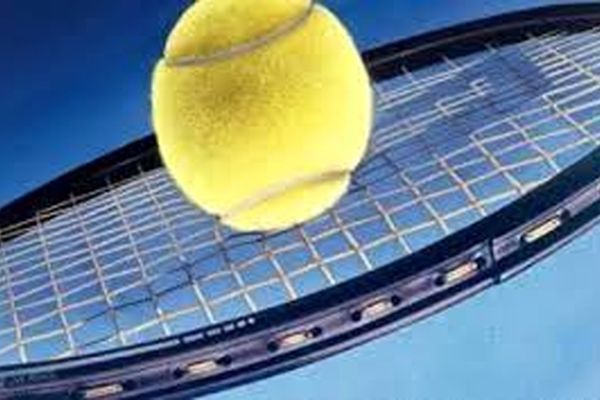 مسابقات تنیس بانوان با معرفی نفرات برتر در مشهد پایان یافت