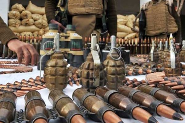 محموله سلاح از باندهای اشرار توسط سربازان گمنام امام زمان (عج) کشف و ضبط شد