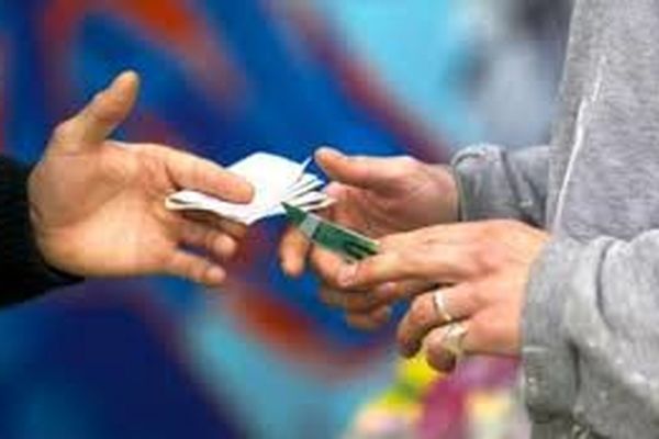 دستگیری ۱۱۰خرده فروش و معتاد متجاهر در ۱۳ لانه سیاه