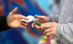 دستگیری ۱۱۰خرده فروش و معتاد متجاهر در ۱۳ لانه سیاه