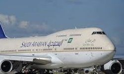 هواپیمای سعودی با۳۰۰ مسافر دچار حادثه شد