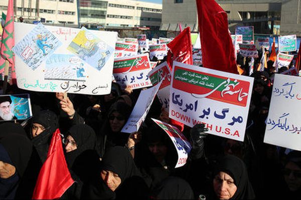 آغاز راهپیمایی بزرگ مردم مشهد