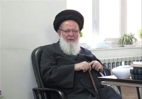 همسر مکرمه آیت الله العظمی حسینی زنجانی در مشهد دار فانی را وداع گفت
