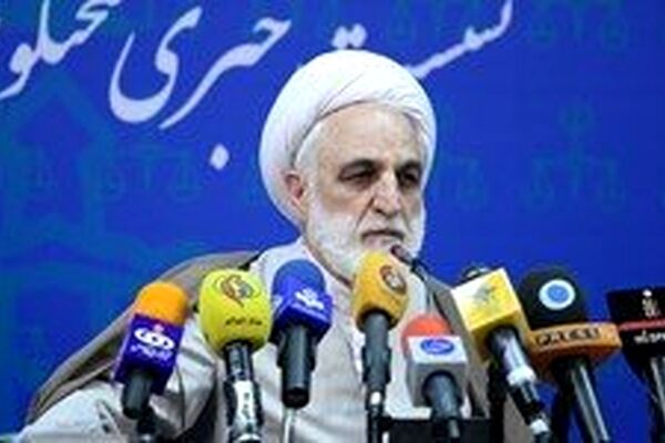 کسی که جامعه را ناامن کند یک پا و یک دستش را می توان قطع کرد