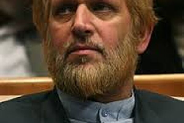 محمدعلی رامین : احمدی نژاد خود را ناپلئون می‌داند