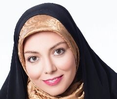 جشن تولد جمع و جور آزاده نامداری برای همسرش + عکس