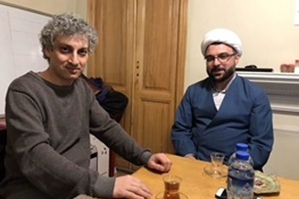 دلجویی از بازیگری که قبر پدرش تخریب شد+عکس