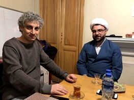 دلجویی از بازیگری که قبر پدرش تخریب شد+عکس