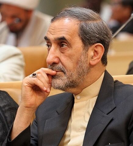 تکذیب استعفای «فرهاد رهبر» از سوی ولایتی
