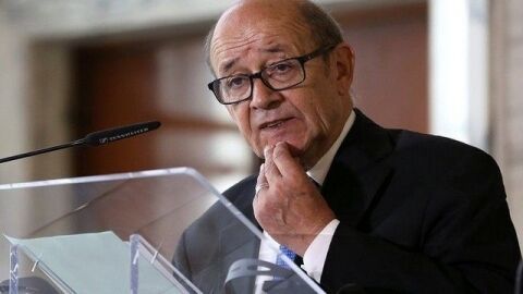 گزافه گویی وزیر خارجه فرانسه قبل از سفر به تهران