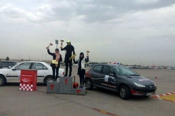 رقابت های اتومبیلرانی بانوان خراسان رضوی