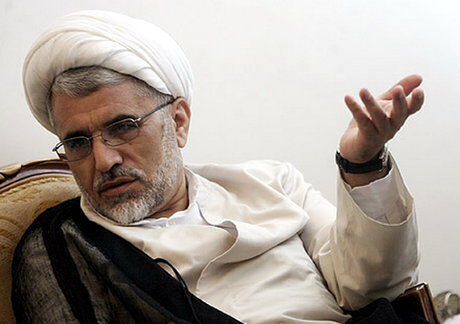 عبدالله نوری: رفع حصر برای مردمی که نان شب ندارند، اولویت نیست