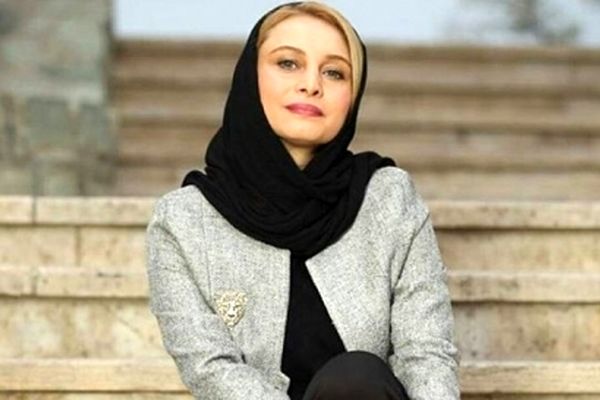 چهره جنجالی خانم بازیگر با رنگ مویی عجیب+ عکس ها