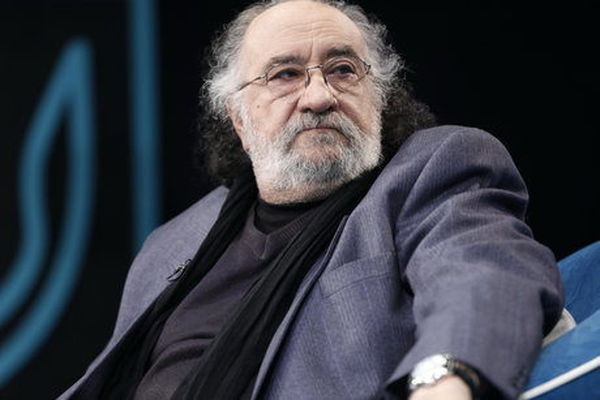 داریوش ارجمند: هرگز نمی‌توان به اندازه هنر در کار اقتصاد موفق بود