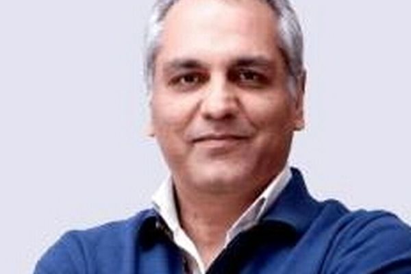 غافلگیری مهران مدیری توسط یه دختر