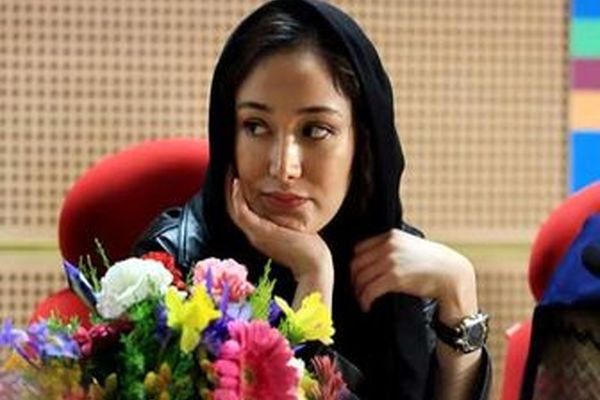 تیپ متفاوت بازیگر زن مشهور در معروفترین ورزشگاه اسپانیا/عکس