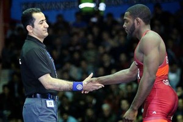 واکنش "باروز" به غیبت ایران و روسیه در جام جهانی