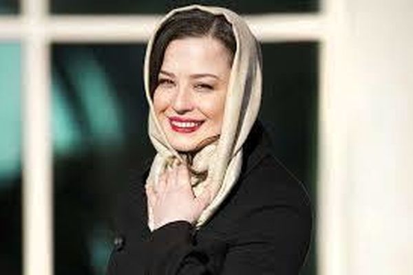 تیپ متفاوت مهراوه شریفی نیا در یونان