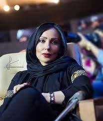 «پرستو صالحی» در کنار مادر و برادرش
