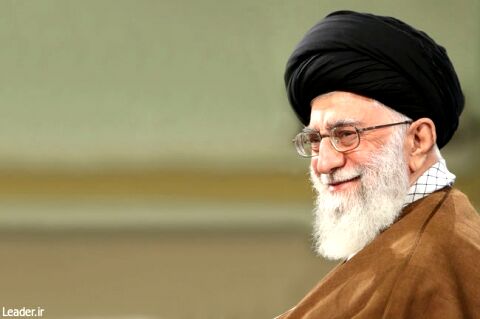 رهبر انقلاب: دانشجو باید خود را آماده انتظارات زمان کنونی کند