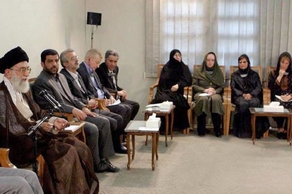 نسبت یکی از داوران جشنواره فجر با رهبر معظم انقلاب چیست؟