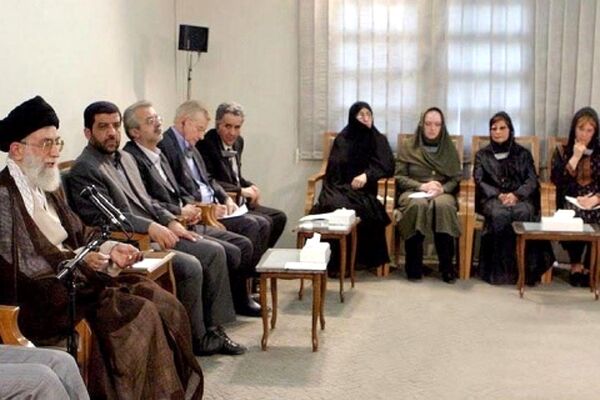 نسبت یکی از داوران جشنواره فجر با رهبر معظم انقلاب چیست؟