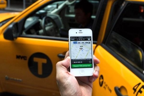 فعالیت رانندگان تاکسی‌های اینترنتی در مشهد مشروط شد