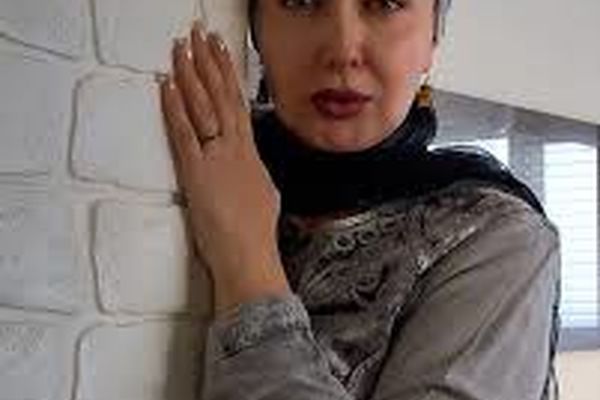 ژست عجیب و غریب کتایون ریاحی در کنار بازیگر مرد مشهور+عکس