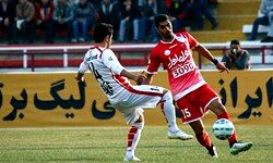 حضور هوادار زن‌نما در مشهد