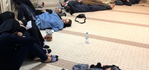 تصویری شرم آور از تحقیر و توهین به دختران ایرانی ورزشکار در فرودگاه