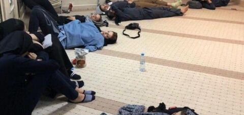 تصویری شرم آور از تحقیر و توهین به دختران ایرانی ورزشکار در فرودگاه