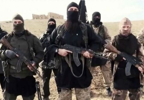 کشف دفترچه یادداشت یک داعشی و نحوه آموزش آنها + عکس