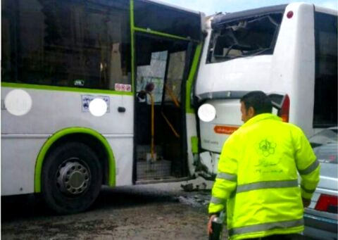 ۷ مصدوم در پی تصادف دو دستگاه اتوبوس شرکت واحد در مشهد