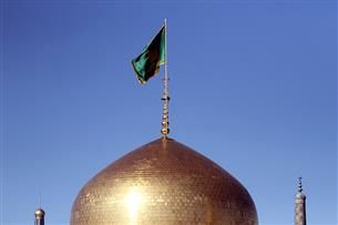 تشرف جوان هندی به دین اسلام در حرم مطهر رضوی