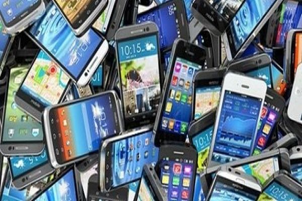 واردات موبایل از خودرو پیشی گرفت