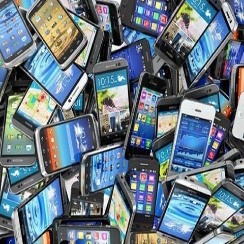 واردات موبایل از خودرو پیشی گرفت