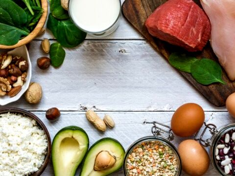 کدام ویتامین را بخوریم تا جزییات خواب دیشب را به خاطر بیاوریم؟
