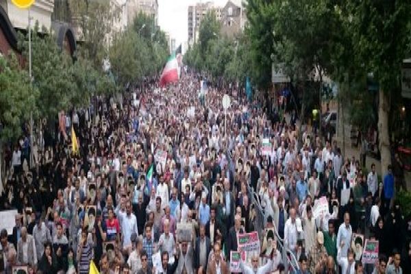 راهپیمایی مردم مشهد در پاسخ به توهین های رئیس جمهور آمریکا