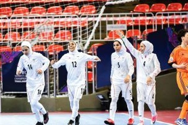 باتکنیک ناب ایرانی قهرمان شدیم نه امکانات!