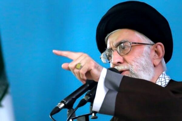 رو دستی که دشمن از دو خطبه رهبر انقلاب خورد