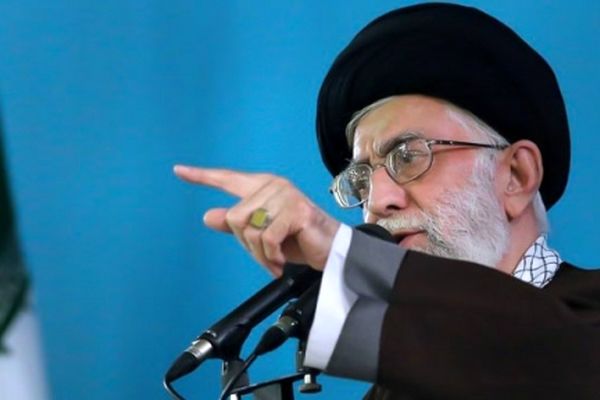 رو دستی که دشمن از دو خطبه رهبر انقلاب خورد