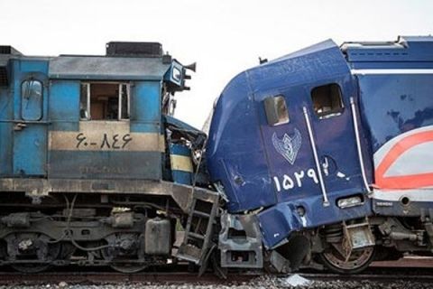 تصادف قطار مسافربری قم- مشهد ۲کشته و چهار زخمی بر جای گذاشت