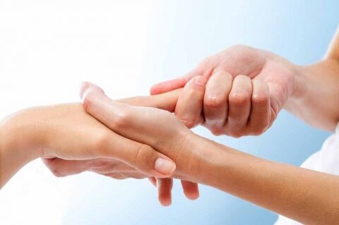 آیا شکستن قولنج مضر است؟