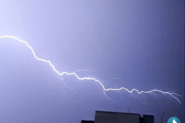 رعد و برق و باران مشهد در تیرماه