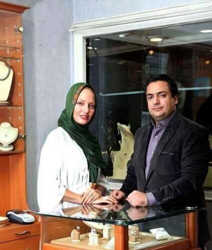 شفاف سازی «مهناز افشار» درباره شغل برادرانش